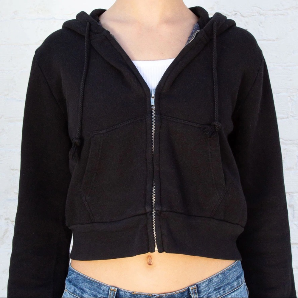 “BLACK CRYSTAL HOODIE” black cropped full zip hoodie!